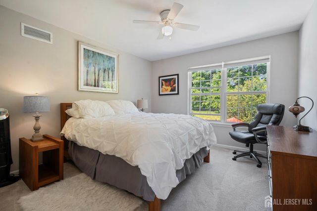 59 Amberfield Road, Robbinsville, NJ 08691