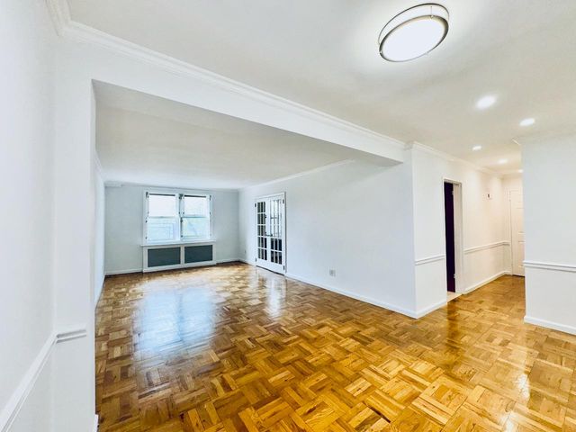 600 Locust Street 2J, Mount Vernon, NY 10552