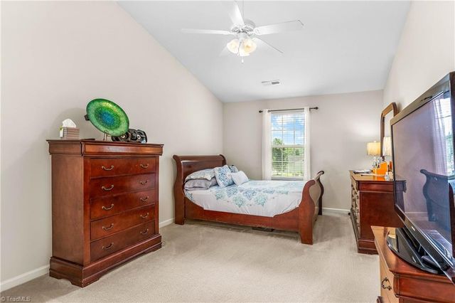 5009 Hogan Point Court, Winston-salem, NC 27127
