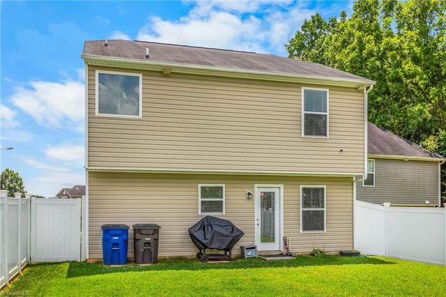 5009 Hogan Point Court, Winston-salem, NC 27127