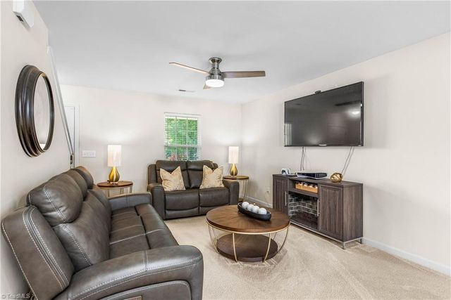 5009 Hogan Point Court, Winston-salem, NC 27127