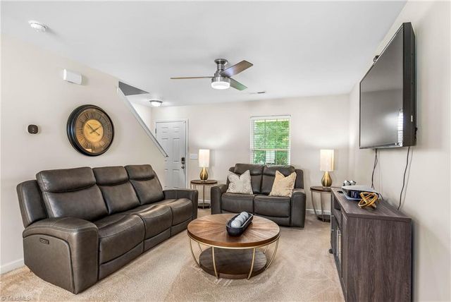 5009 Hogan Point Court, Winston-salem, NC 27127