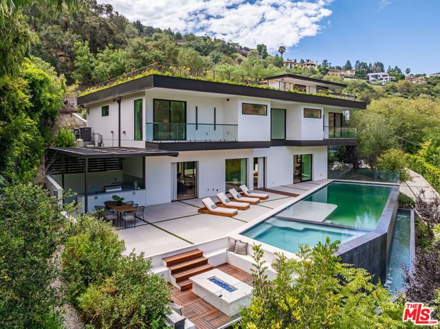 3802 Hollyline Avenue, Los Angeles, CA 91423