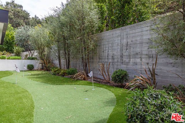 3802 Hollyline Avenue, Los Angeles, CA 91423