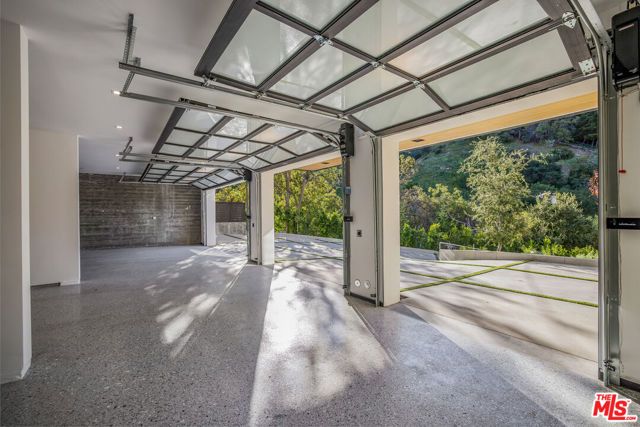 3802 Hollyline Avenue, Los Angeles, CA 91423