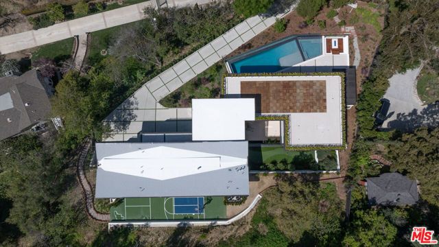 3802 Hollyline Avenue, Los Angeles, CA 91423
