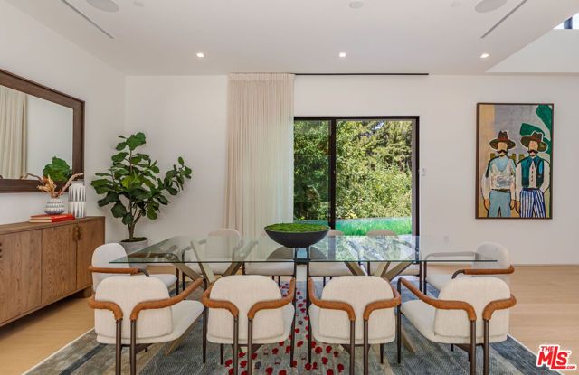 3802 Hollyline Avenue, Los Angeles, CA 91423