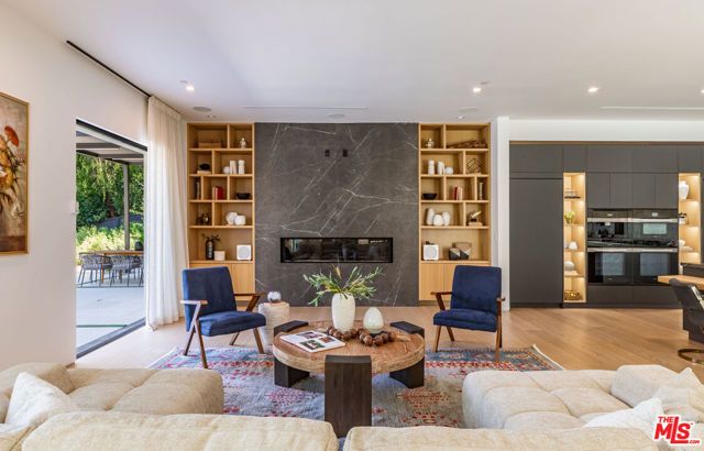 3802 Hollyline Avenue, Los Angeles, CA 91423
