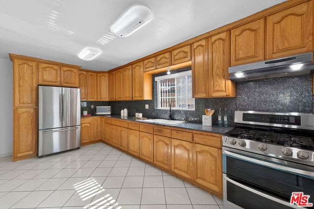 5412 W 124th Street, Hawthorne, CA 90250