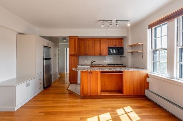 988 Memorial Dr 486, Cambridge, MA 02138