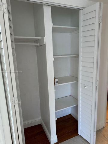 484 NW 165th St Rd A-516, Miami, FL 33169