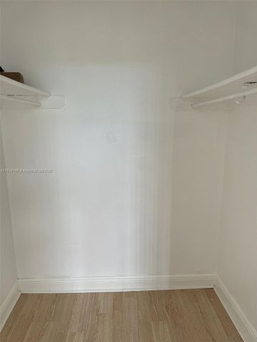 484 NW 165th St Rd A-516, Miami, FL 33169