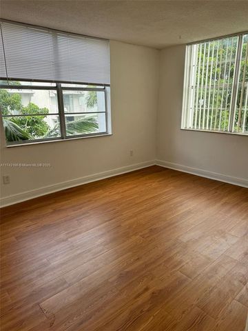 484 NW 165th St Rd A-516, Miami, FL 33169