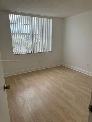 484 NW 165th St Rd A-516, Miami, FL 33169