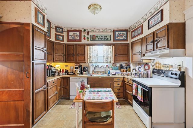 523 W High Street, Mt Sterling, KY 40353