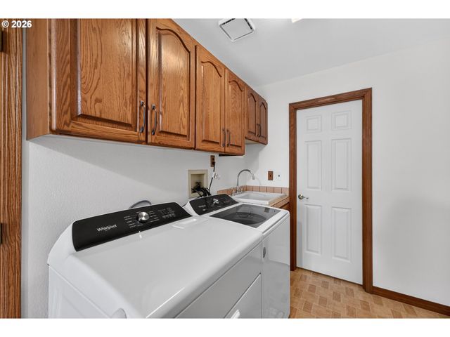 269 BAILEY Dr, Roseburg, OR 97471