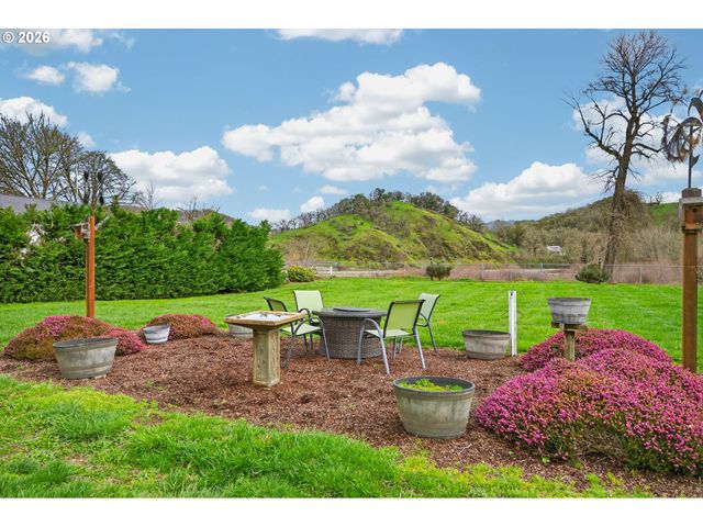 269 BAILEY Dr, Roseburg, OR 97471