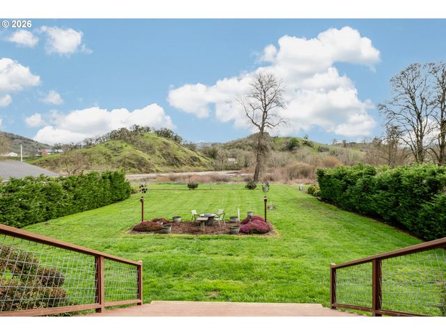 269 BAILEY Dr, Roseburg, OR 97471