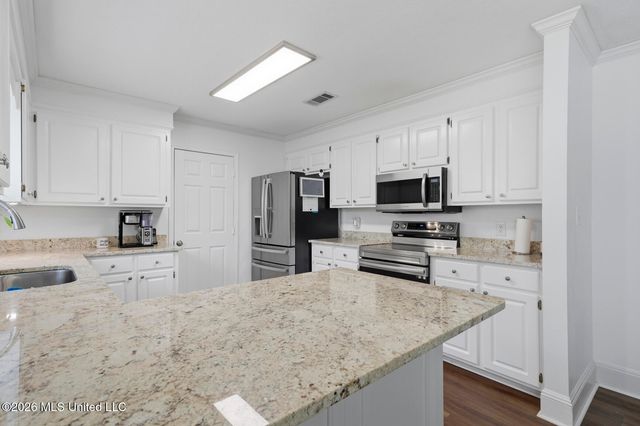 121 Deer Run, Pearl, MS 39208