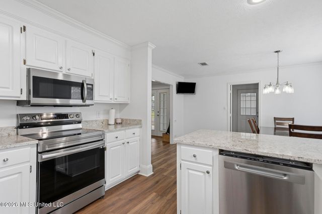 121 Deer Run, Pearl, MS 39208