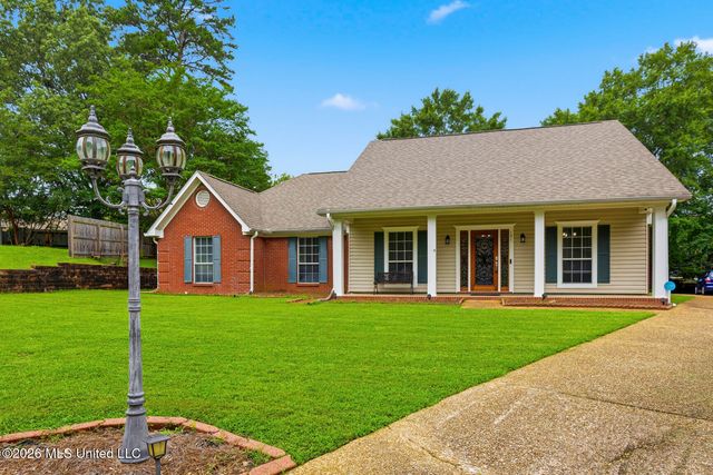 121 Deer Run, Pearl, MS 39208