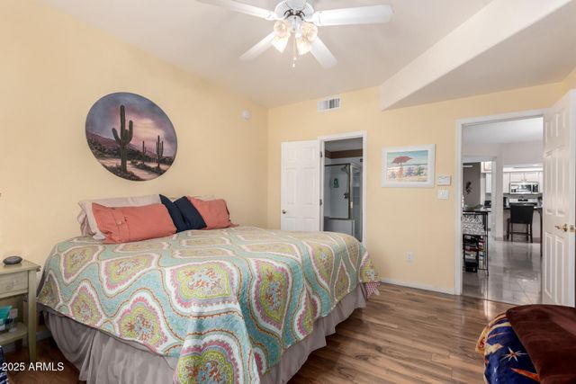 7401 W ARROWHEAD CLUBHOUSE Drive 1023, Glendale, AZ 85308