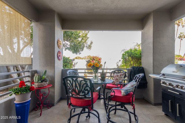 7401 W ARROWHEAD CLUBHOUSE Drive 1023, Glendale, AZ 85308