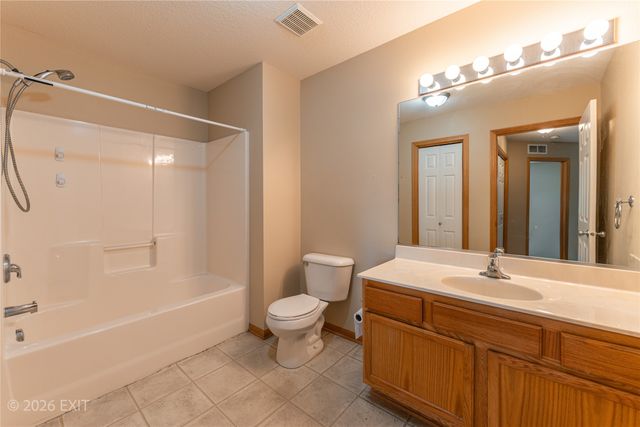601 Orchard Hills Drive 1006, Norwalk, IA 50211