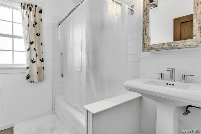 39 Winston Road, Buffalo, NY 14216