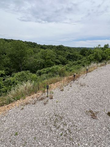 225 Bill Hunter Rd, Celina, TN 38551
