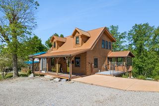 225 Bill Hunter Rd, Celina, TN 38551