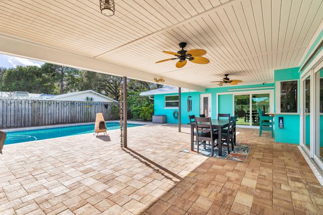 4244 Hyacinth Circle N, Palm Beach Gardens, FL 33410