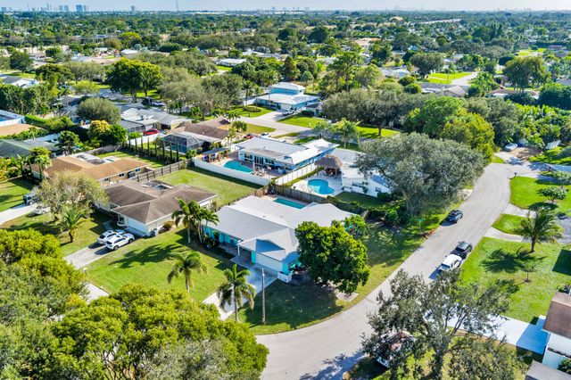 4244 Hyacinth Circle N, Palm Beach Gardens, FL 33410