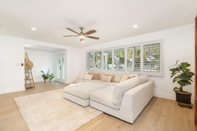 4244 Hyacinth Circle N, Palm Beach Gardens, FL 33410