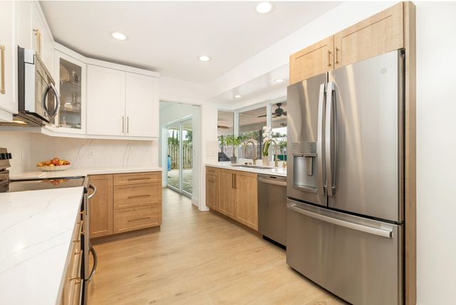 4244 Hyacinth Circle N, Palm Beach Gardens, FL 33410