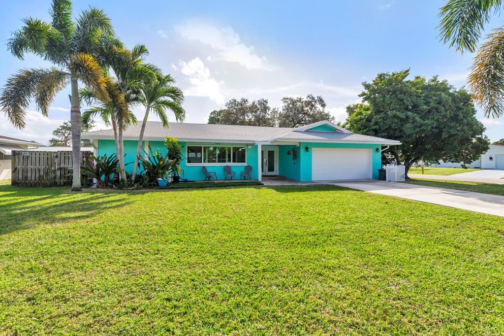 4244 Hyacinth Circle N, Palm Beach Gardens, FL 33410