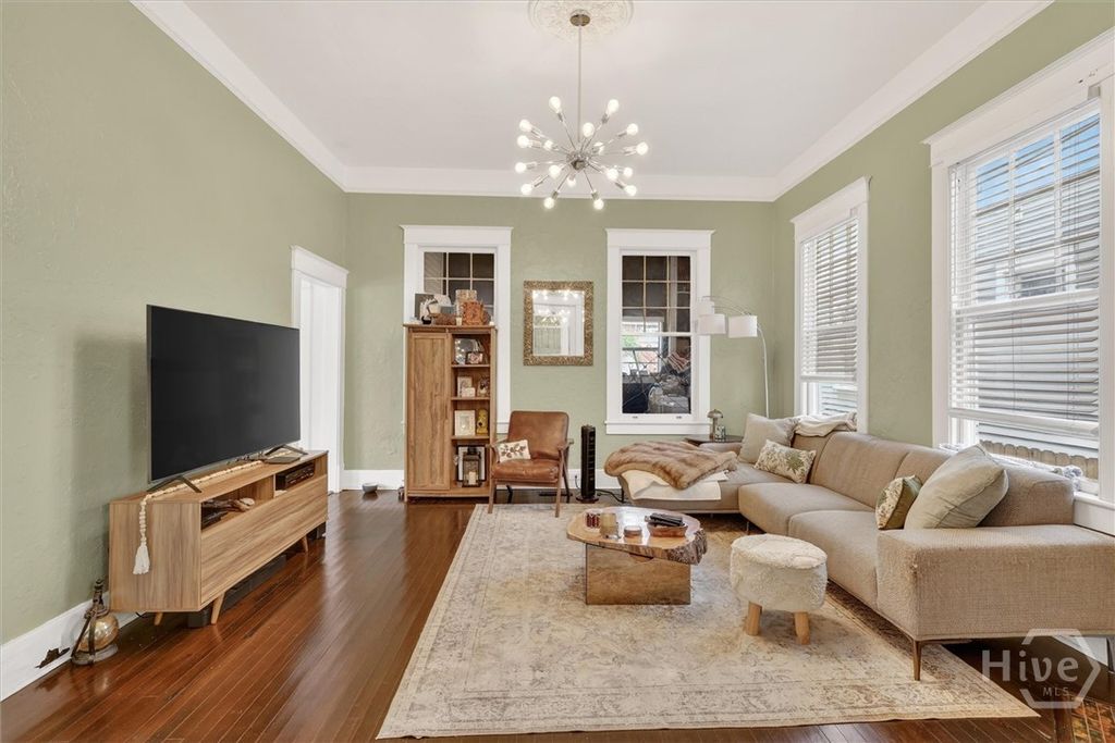 Image 11 of property listing at 416 W 36th Street, Savannah, GA 31401
