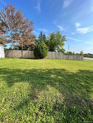 2221 Salt Street, Saginaw, MI 48602