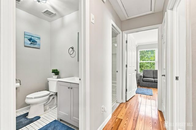 30 Kensington Drive, Piscataway, NJ 08854