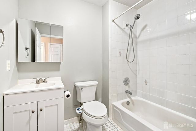 30 Kensington Drive, Piscataway, NJ 08854