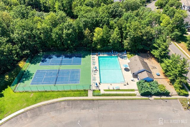 30 Kensington Drive, Piscataway, NJ 08854