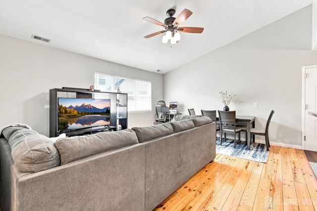 30 Kensington Drive, Piscataway, NJ 08854