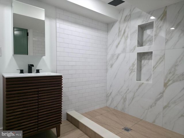 4066 PARKSIDE AVE, Philadelphia, PA 19104