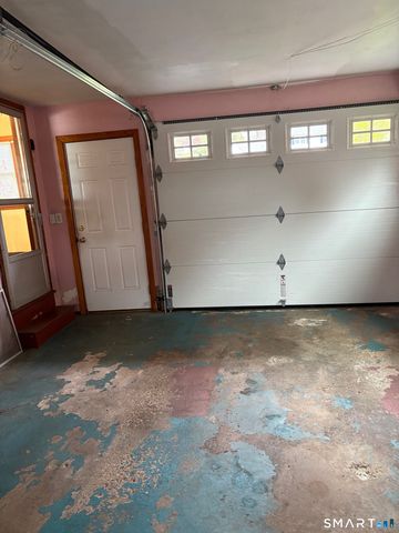 93 Ridgewood Road, East Hartford, CT 06118