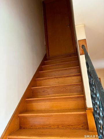 93 Ridgewood Road, East Hartford, CT 06118