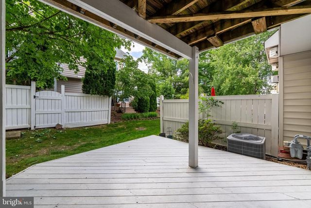 12081 EDGEMERE CIR, Reston, VA 20190