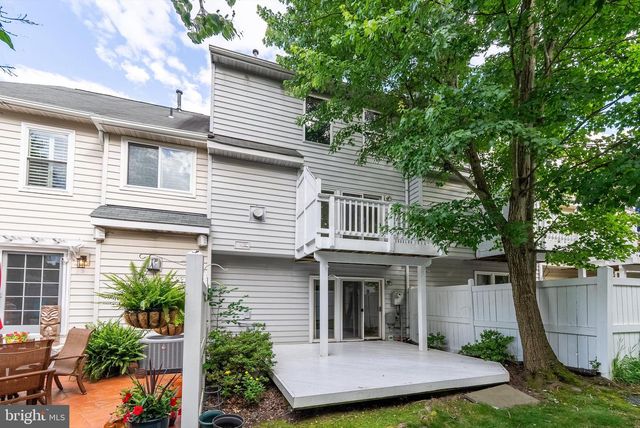 12081 EDGEMERE CIR, Reston, VA 20190