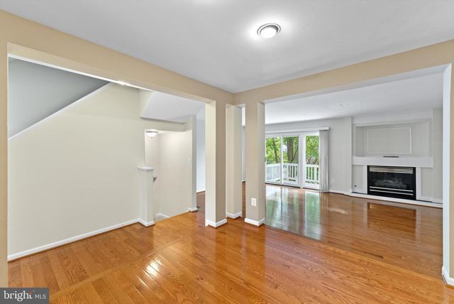 12081 EDGEMERE CIR, Reston, VA 20190