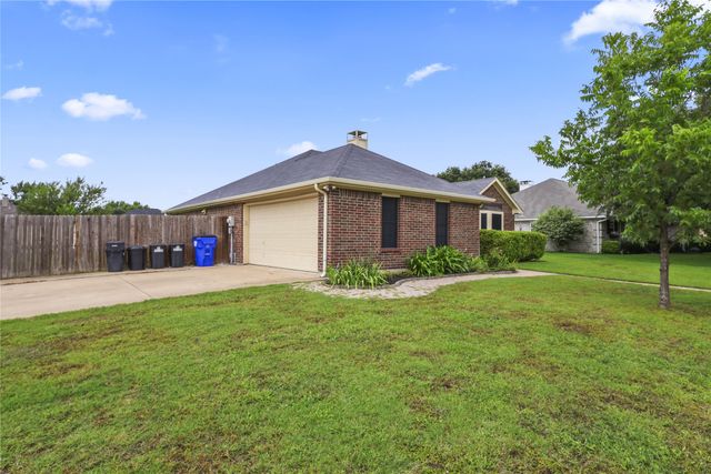 101 Vassar Street, Forney, TX 75126