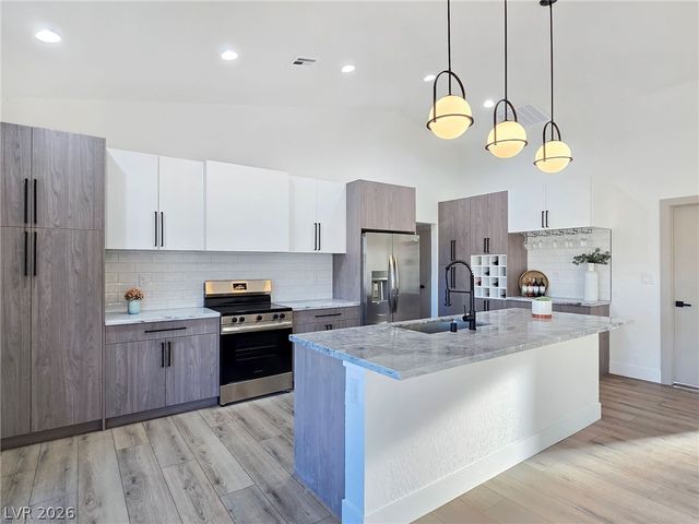 1120 West Gamebird, Pahrump, NV 89048